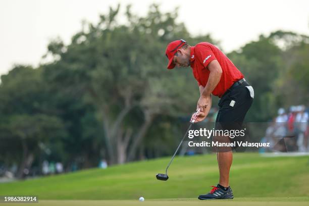 Captain Sergio Garcia of Fireballs GC putt on the 18th green during day three of the LIV Golf Invitational - Mayakoba at El Camaleon at Mayakoba on...