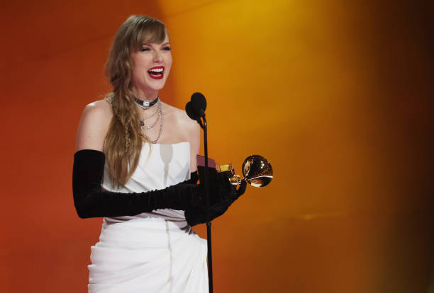 UNS: In The News: Taylor Swift Makes History With Best Album Win