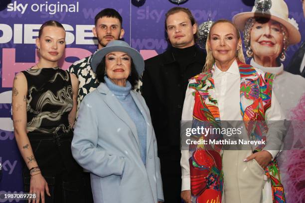 Cheyenne Ochsenknecht, Nino Ochsenknecht, Barbel Ochsenknecht, Wilson Gonzalez Ochsenknecht and Natascha Ochsenknecht attend the Berlin premiere of...