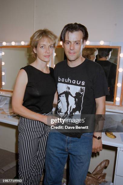 English actors Jenny Seagrove and Rupert Graves, London, November 1996.