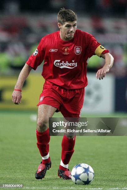 May 25: Steven Gerrard of Liverpool on the ball during the UEFA Champions League Final match between AC Milan and Liverpool at Ataturk Stadium on May...