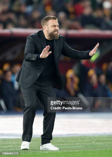 Daniele De Rossi, Head Coach of AS Roma, reacts during the Serie A TIM match between AS Roma and Cagliari - Serie A TIM at Stadio Olimpico on...