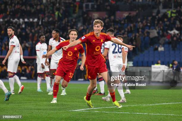 Dean Huijsen of AS Roma celebrates after scored the fourth goal for his team during the Serie A TIM match between AS Roma and Cagliari - Serie A TIM...