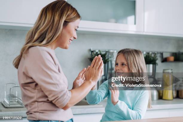 Clapping Mother 1,077 Clapping Game Stock Photos, High-Res Pictures, and Images - Getty ...