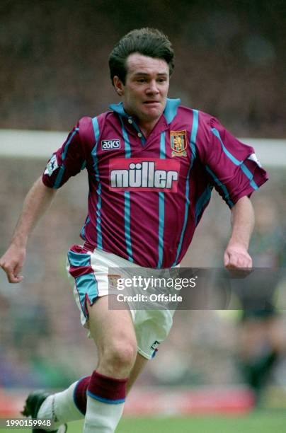 February 1994 - League Cup Semi-final - Aston Villa v Tranmere Rovers - Ray Houghton of Aston Villa.