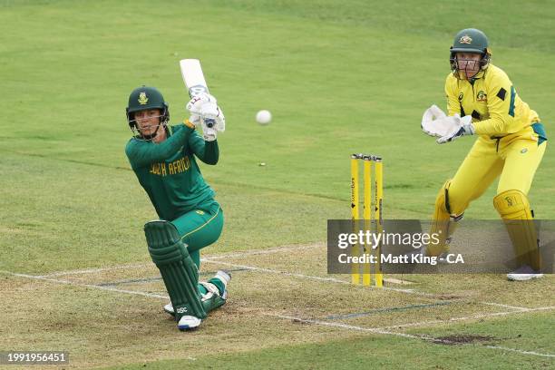 Marizanne Kapp of South Africa bats during game two of the Women's One Day International series between Australia and South Africa at North Sydney...