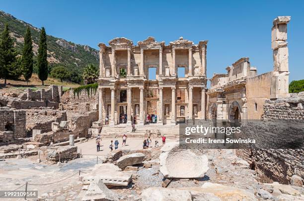 ancient ruins - selcuk imagens e fotografias de stock