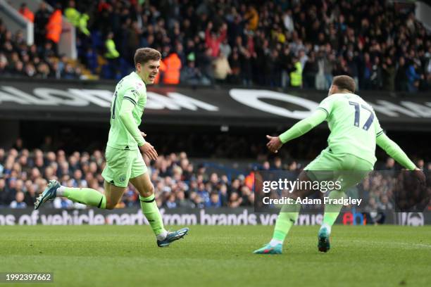 Tom Fellows of West Bromwich Albion celebrates with Andi Weimann of West Bromwich Albion after scoring a goal to make it 0-1 during the Sky Bet...