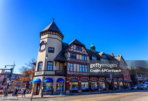 s. s. pierce building - coolidge corner - brookline massachusetts - brookline massachusetts stock pictures, royalty-free photos & images