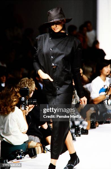 Yohji Yamamoto Spring 1984 Ready to Wear Runway Show Yohji Yamamoto Spring 1984 Ready to Wear Runway Show