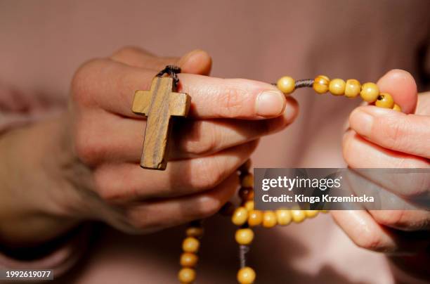faith - free rosary beads stock pictures, royalty-free photos & images