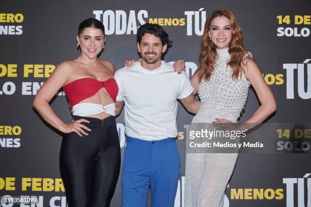 Casandra Sánchez Navarro, Ricardo Abarca and Carolina Miranda pose for a photo during a press conference to present details of the premier of the...