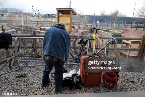 Repacking Ikonica 45 Repacking Stock Photos, High-Res Pictures, and Images - Getty Images