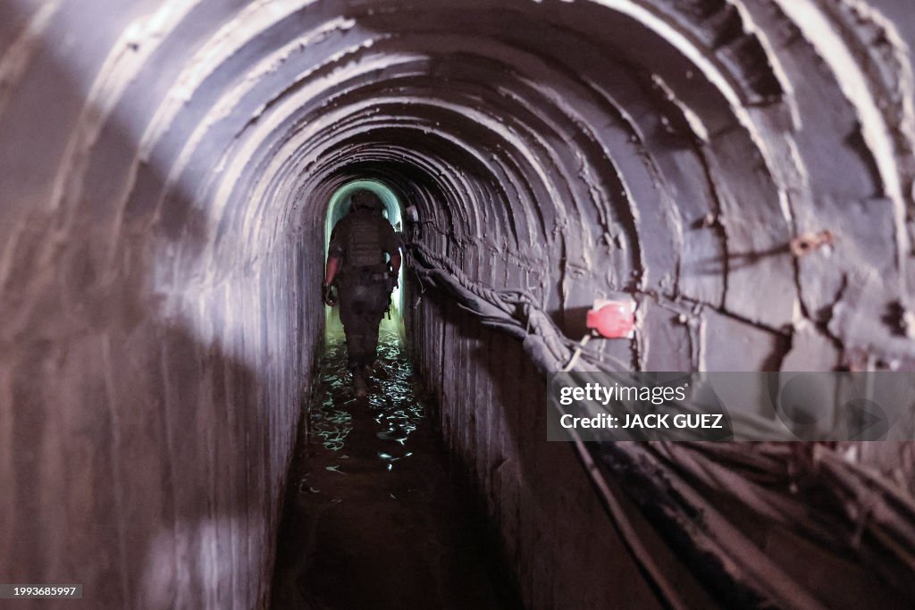 TOPSHOT-ISRAEL-PALESTINIAN-CONFLICT-TUNNEL