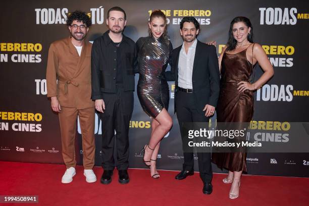 Oswaldo Zárate, Jesús Zavala, Carolina Miranda, Ricardo Abarca and Casandra Sánchez Navarro pose for a photo on the red carpet for the movie "Todas...