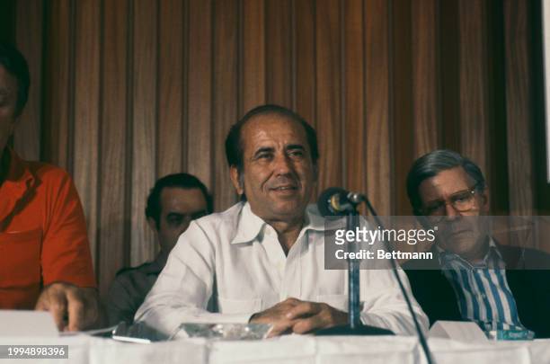 Venezuelan President Carlos Andres Perez speaking at a press conference in Runaway Bay, Jamaica, December 29th 1978. At right is German Chancellor...