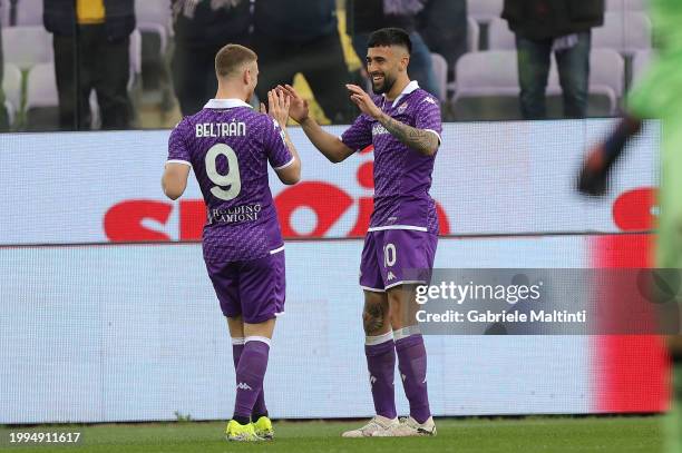 Nicolás Iván González of ACF Fiorentina celebrates after scoring a goal during the Serie A TIM match between ACF Fiorentina and Frosinone Calcio -...