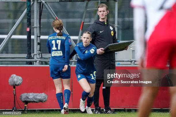 Maxime Snellenberg of PSV Women, Fleur Stoit of PSV Women during the Dutch Eredivisie Women match between FC Utrecht Women v PSV Women at the...