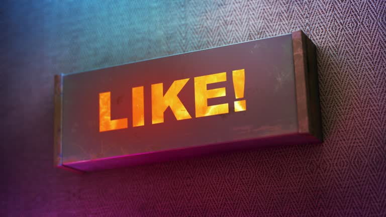 https://media.gettyimages.com/id/1994926922/video/electronic-display-showing-red-light-message-like.jpg?b=1&s=640x640&k=20&c=_l3ggm6mSdlOx4F_l2-8NDEfbdDB8c8RvJ2z7qs5wAs=