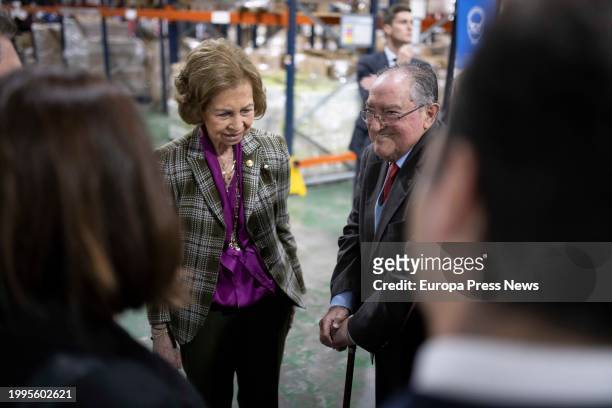 Queen Sofia talks with volunteers during her visit to the Food Bank, February 8 in Huelva, . Queen Sofia visits the facilities of the Food Bank of...