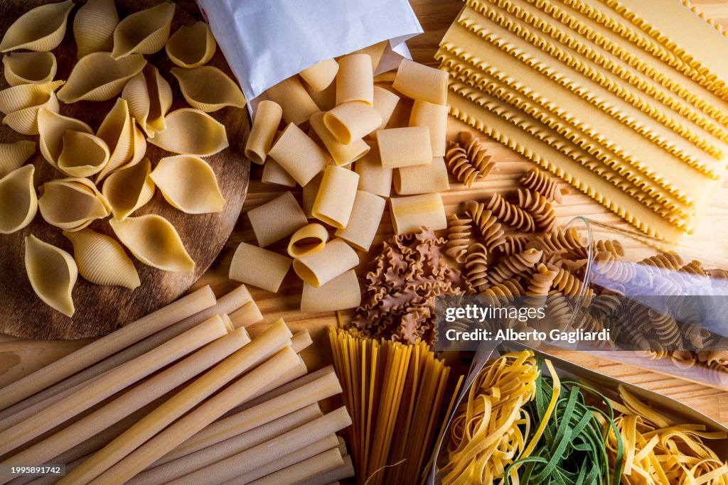 Assorted dried noodles