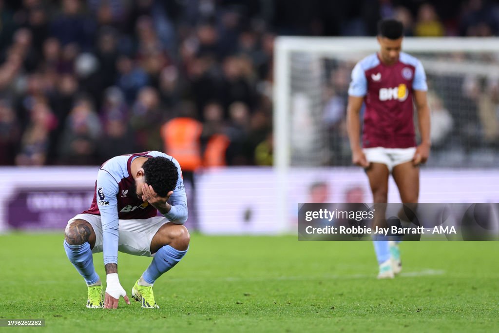 Aston Villa v Manchester United - Premier League