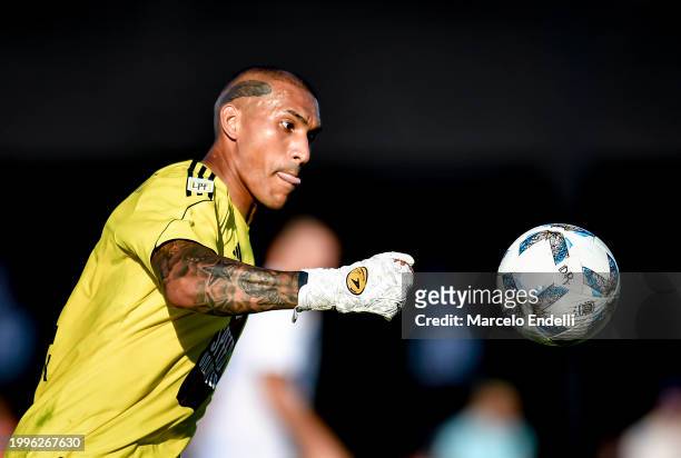 Ignacio Arce of Deportivo Riestra looks at the ball during a Copa de la Liga 2024 group A match between Deportivo Riestra and River Plate at Estadio...
