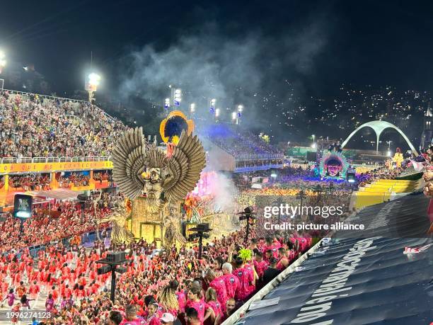 February 2024, Brazil, Rio De Janeiro: Carnival parade of the top schools in the Sambodrome Photo: Philipp Znidar/dpa