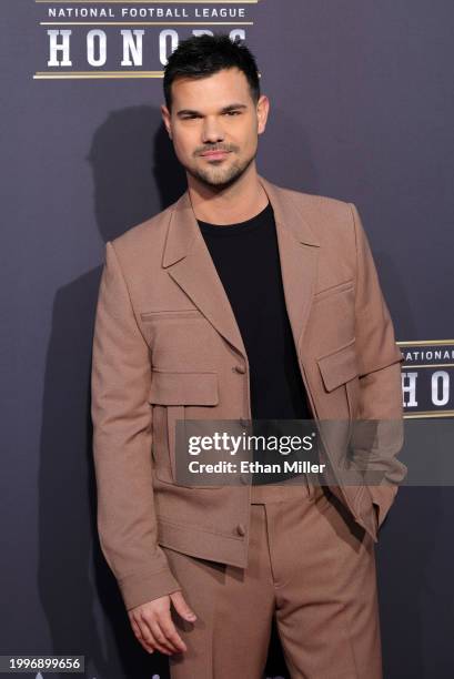 Taylor Lautner attends the 13th annual NFL Honors at Resorts World Theatre on February 08, 2024 in Las Vegas, Nevada.