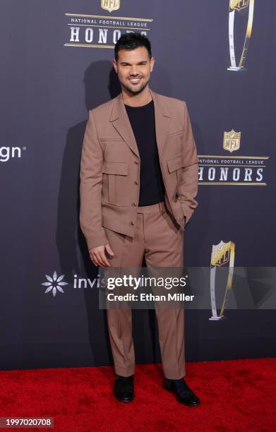 Taylor Lautner attends the 13th annual NFL Honors at Resorts World Theatre on February 08, 2024 in Las Vegas, Nevada.