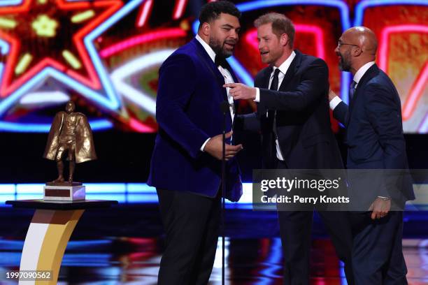 Cameron Heyward of the Pittsburgh Steelers, winner of the Walter Payton Man of the Year Award, Prince Harry, Duke of Sussex, and Keegan-Michael Key...