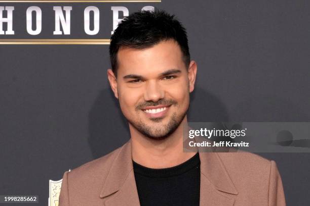 Taylor Lautner attends the 13th Annual NFL Honors at Resorts World Theatre on February 08, 2024 in Las Vegas, Nevada.