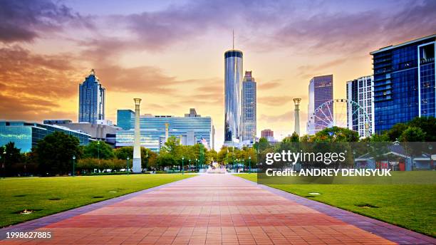 atlanta georgia downtown city skyline - atlanta imagens e fotografias de stock