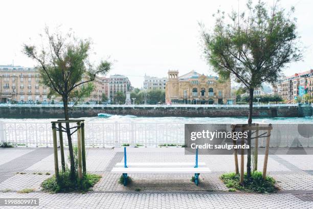 urumea river, san sebastián - acera stock pictures, royalty-free photos & images