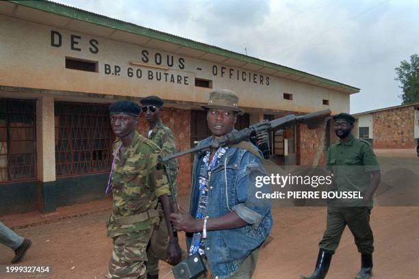Ww1 Rwanda 405 Rwanda Patriotic Army Stock Photos, High-Res Pictures, and Images ...