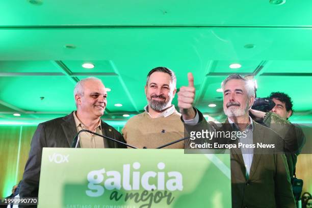 Candidate in A Coruña, Manuel Fuentes, the leader of VOX, Santiago Abascal, and the candidate for the Presidency of the Xunta de Galicia and head of...