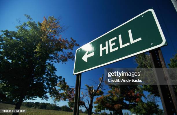 usa, michigan, road sign - straatnaambord stockfoto's en -beelden