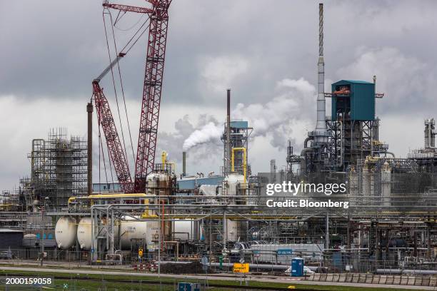366 Oil Refining Process Stock Photos, High-Res Pictures, and Images ...