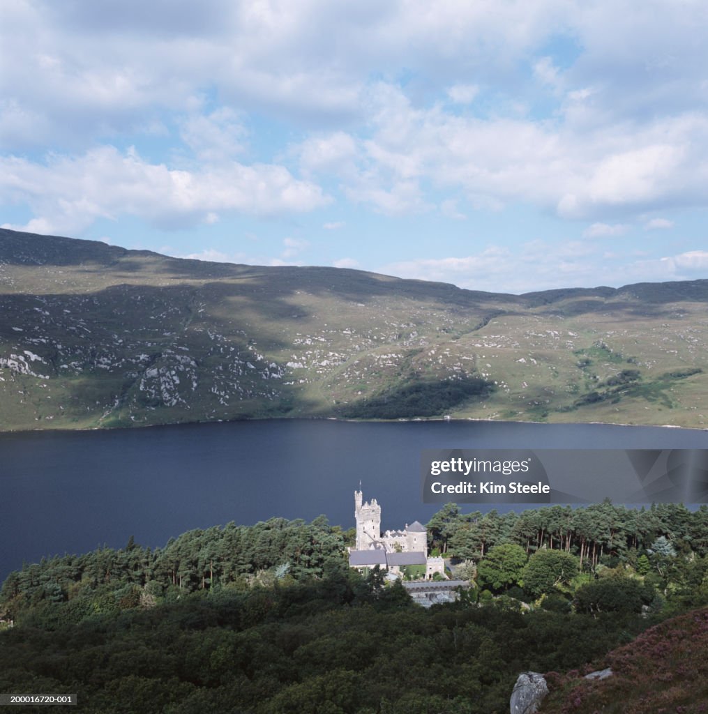 Ireland, County Donegal, Glenveagh Castle and Lough Veagh