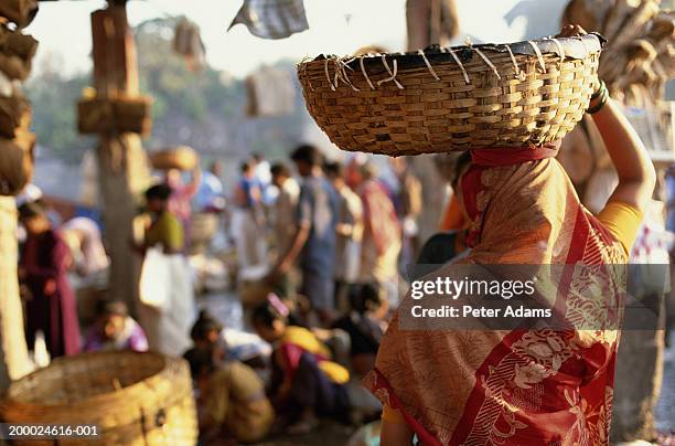 india, maharashta, bombay, fish market - mumbai crowd stock pictures, royalty-free photos & images