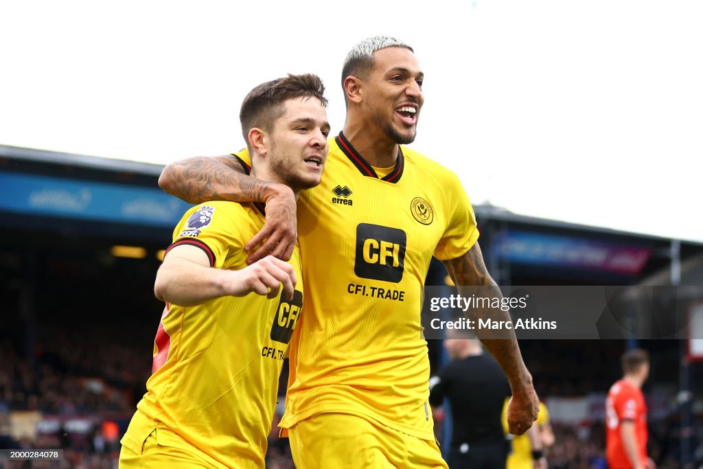 Luton Town v Sheffield United - Premier League