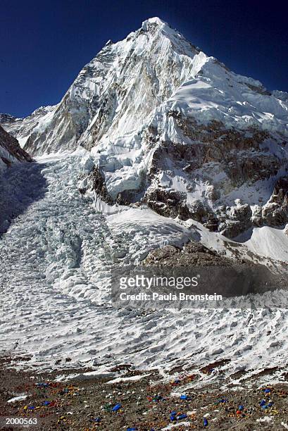 Aerial photograph of the Khumbu Icefall along Everest's West Shoulder May 15, 2003 on the Nepal - Tibet border. A record 1,000 climbers plan assaults...