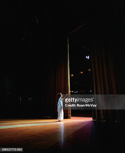 opera singer performing on stage - gesangskunst stock-fotos und bilder