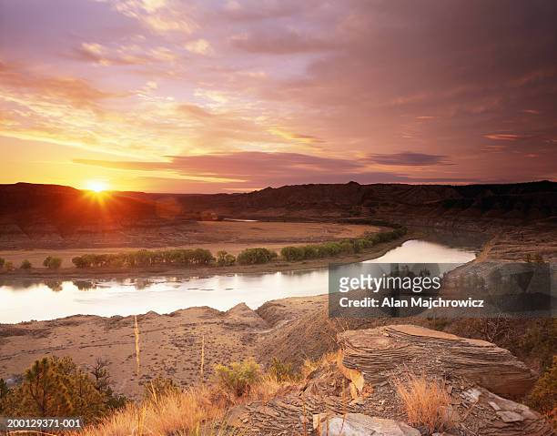 usa, montana, upper missouri breaks national monument, sunrise - missouri river stock pictures, royalty-free photos & images