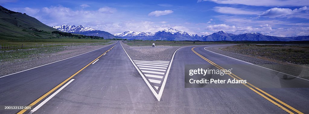 Argentina, Patagonia, forked road