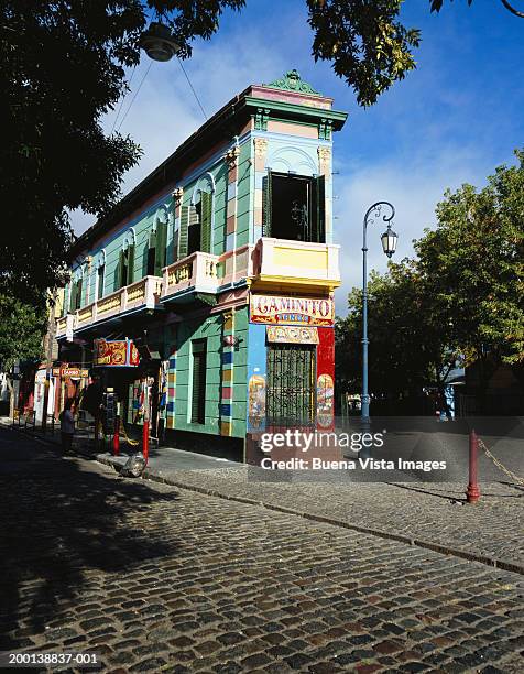 argentina, buenos aires, la boca district, el caminito - buenos aires stockfoto's en -beelden