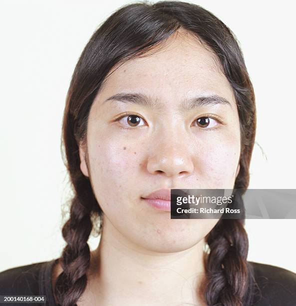 young woman, portrait - 若い女性 日本人 顔 ストックフォトと画像