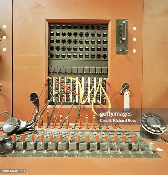 old switchboard - telephone switch stockfoto's en -beelden