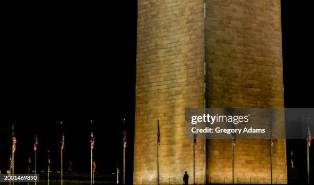 washington monument at night - washington monument dc stock pictures, royalty-free photos & images