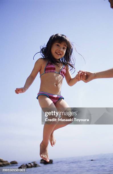 絵画 jumping girl Jumping Girl Stock Illustrations – 28,916 Jumping Girl Stock